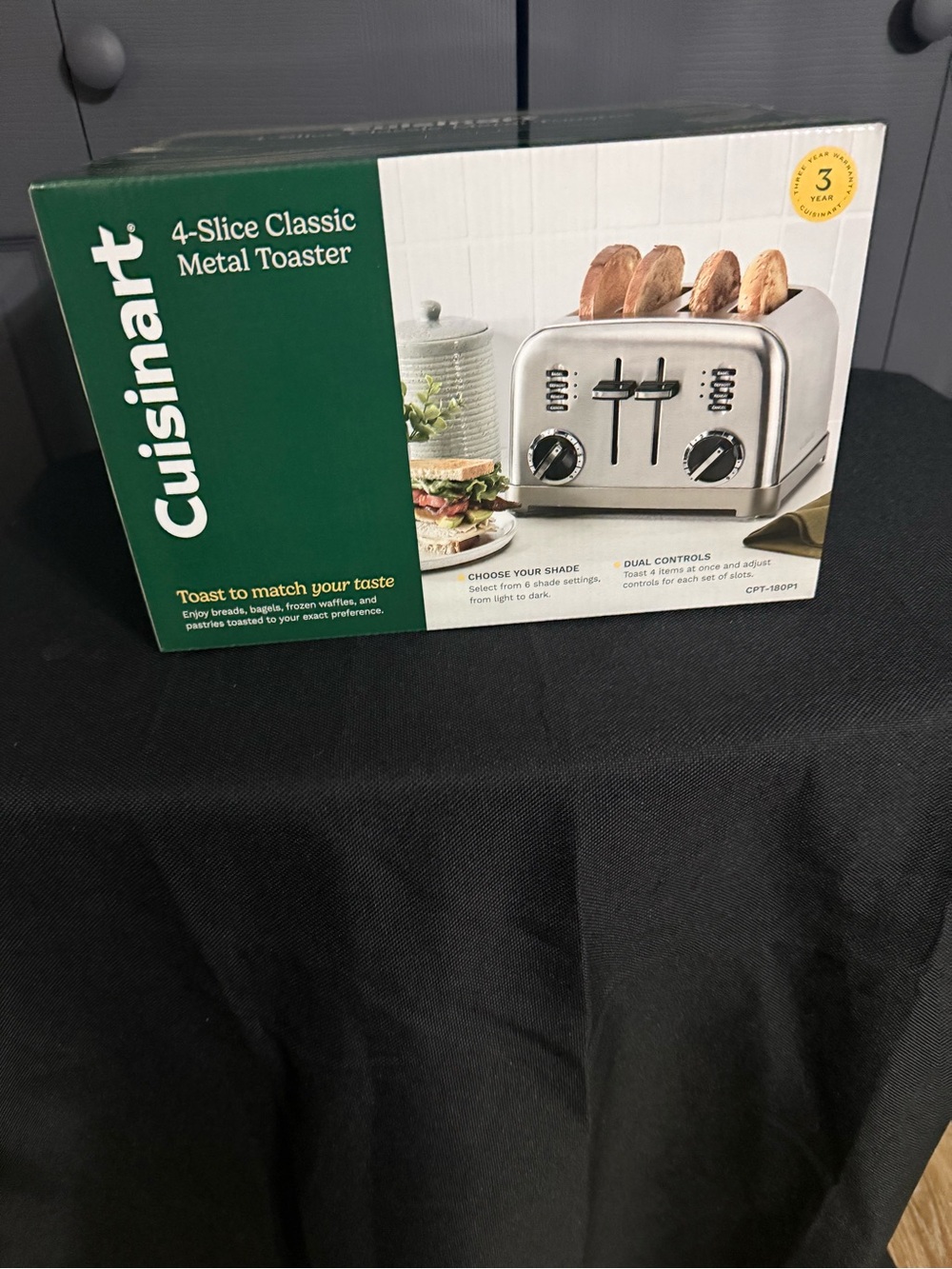 Cuisinart Stainless Steel and Black 4-Slice Classic Metal Toaster